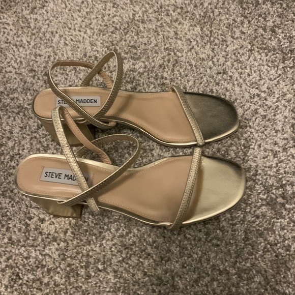 Shoes - Steve Madden heels